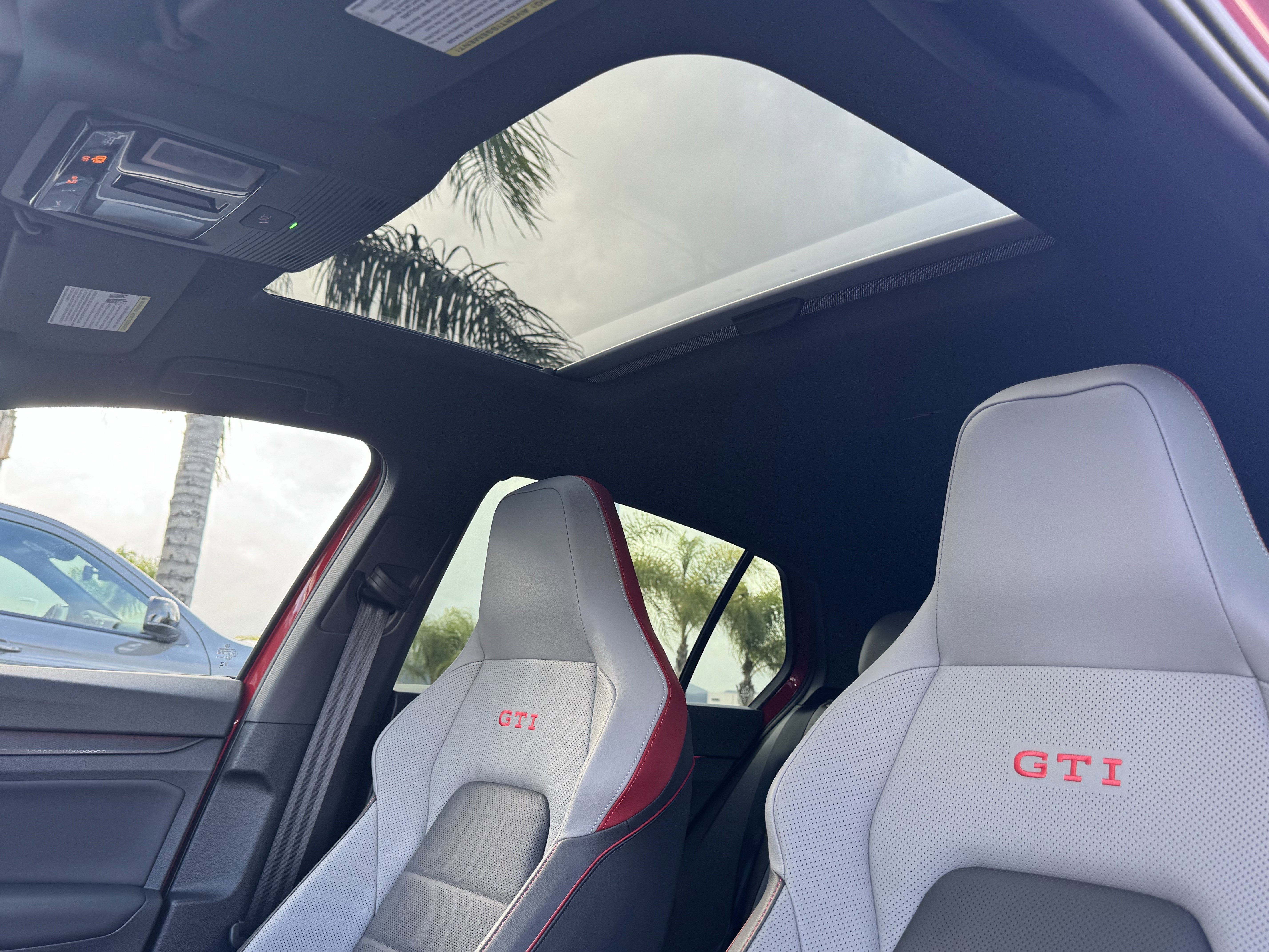 Used 2024 Volkswagen GTI Autobahn image 32