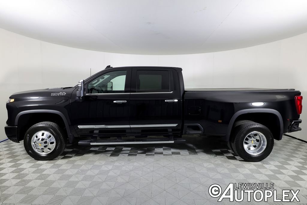 Used 2024 Chevrolet Silverado 3500 High Country w/ High Country Premium Package AWD/4WD image 12