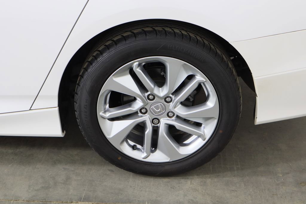 Used 2018 Honda Accord LX image 33
