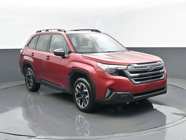 Used 2025 Subaru Forester Premium image 3