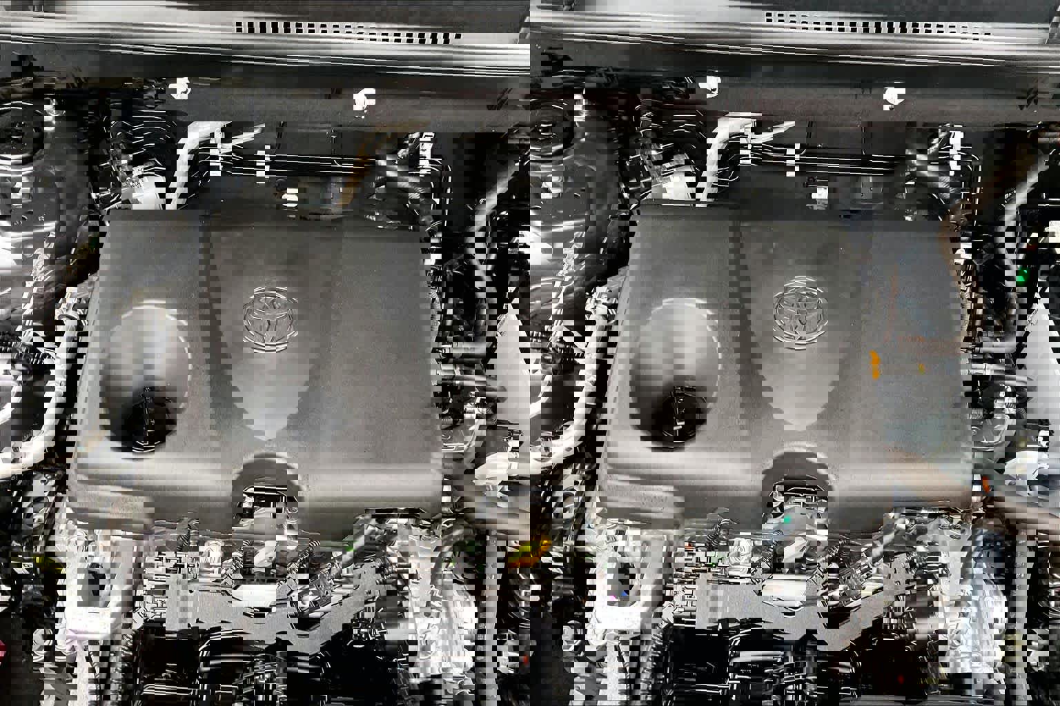 Used 2025 Toyota RAV4 XLE w/ Convenience Package image 29