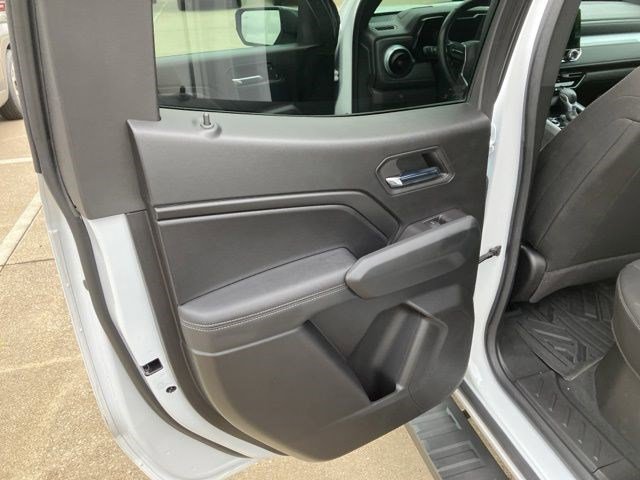 Used 2023 Chevrolet Colorado LT w/ LT Convenience Package II AWD/4WD image 24
