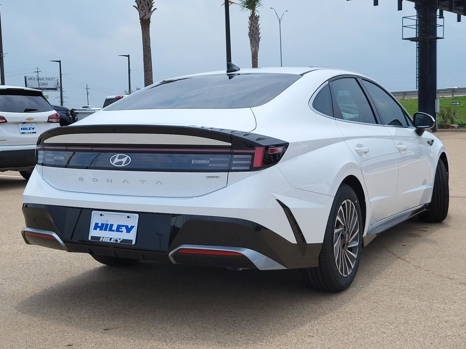 New 2025 Hyundai Sonata SEL FWD image 4
