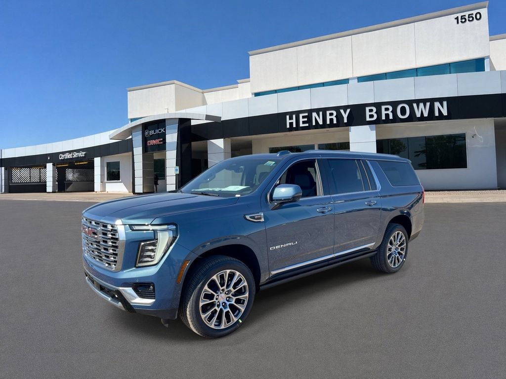 New 2026 GMC Yukon XL Denali w/ Sun & Power Step Package