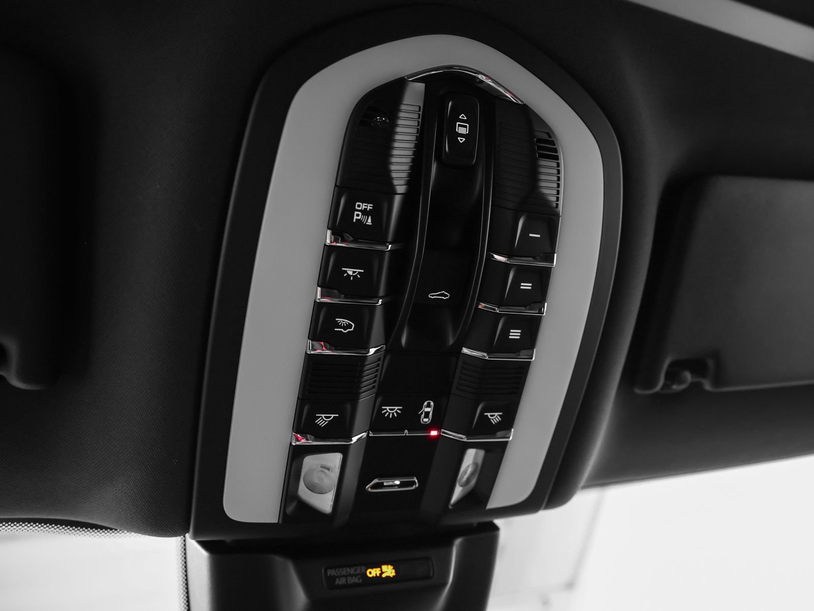 New 2026 Porsche Macan Turbo AWD/4WD image 45