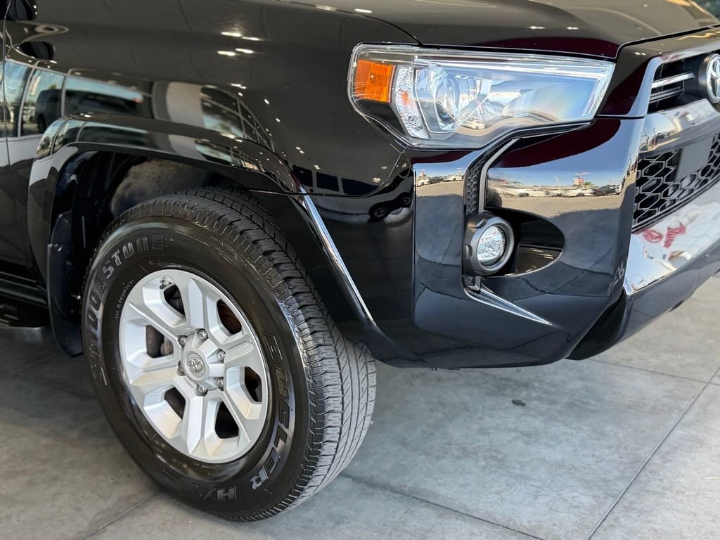 Used 2021 Toyota 4Runner SR5 AWD/4WD image 9