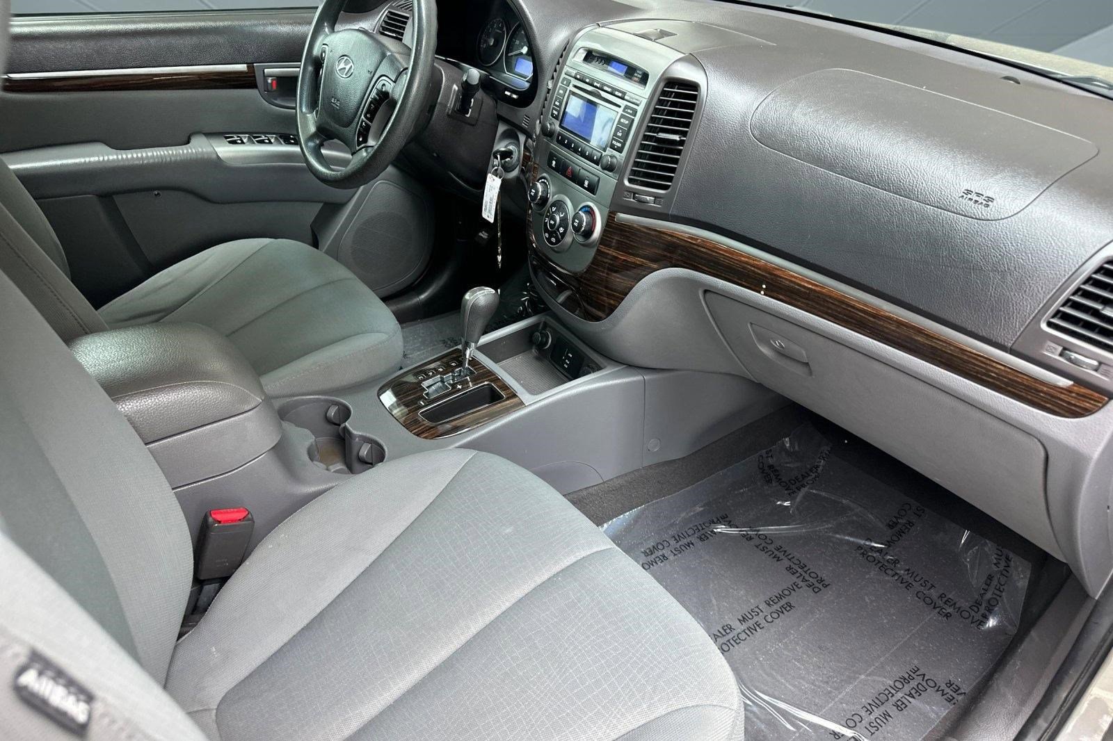 Used 2011 Hyundai Santa Fe GLS FWD image 30
