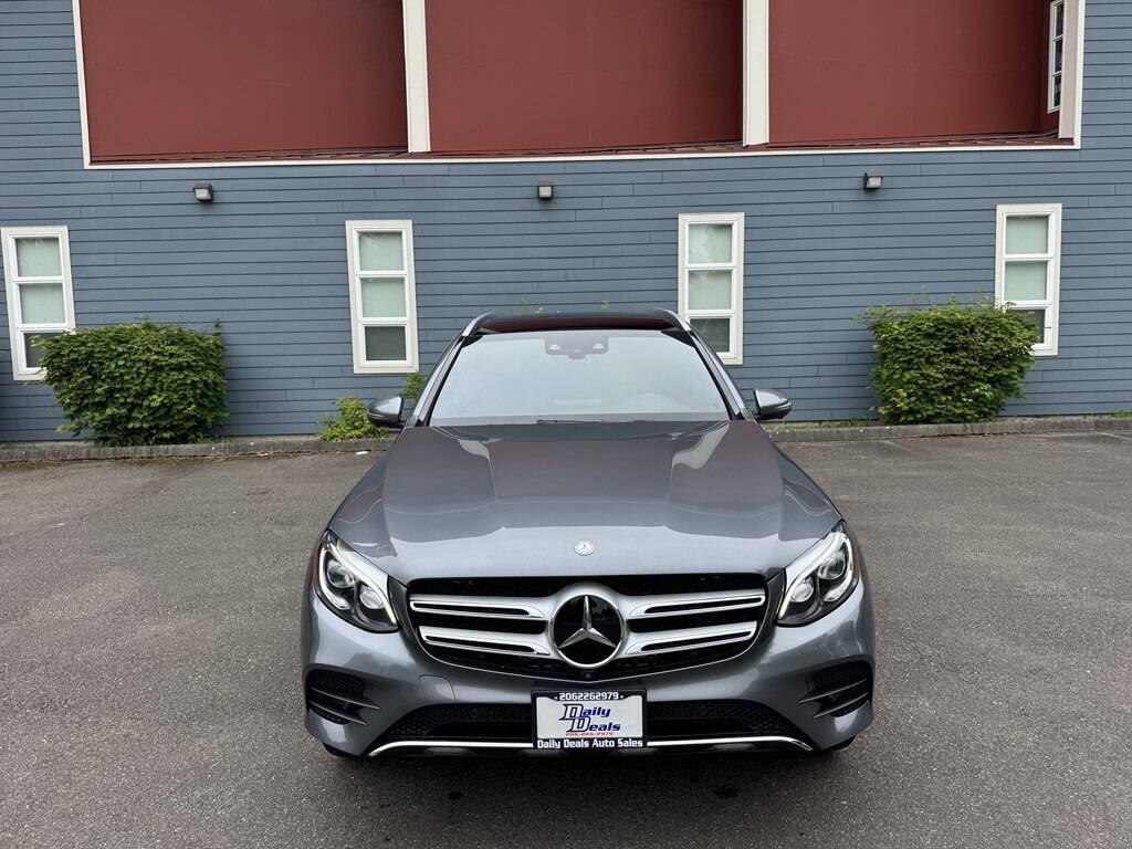 Used 2017 Mercedes-Benz GLC 300 4MATIC image 8