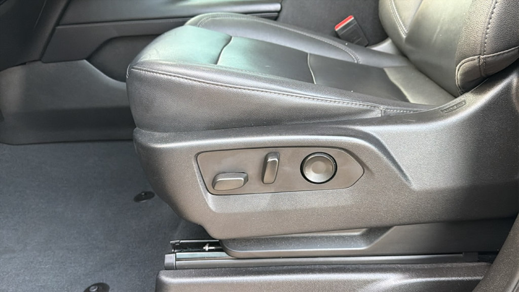 Used 2023 Chevrolet Tahoe LT RWD image 13