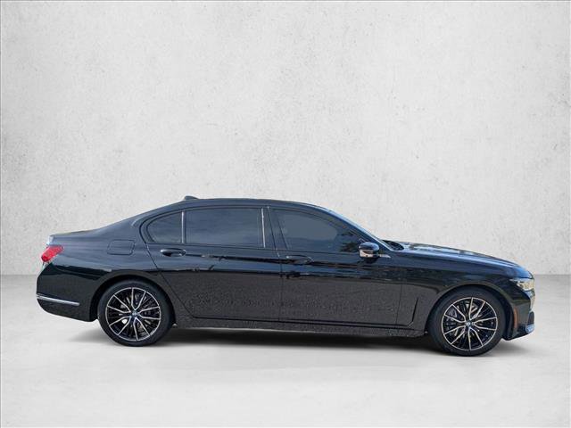 Used 2022 BMW 740i image 4