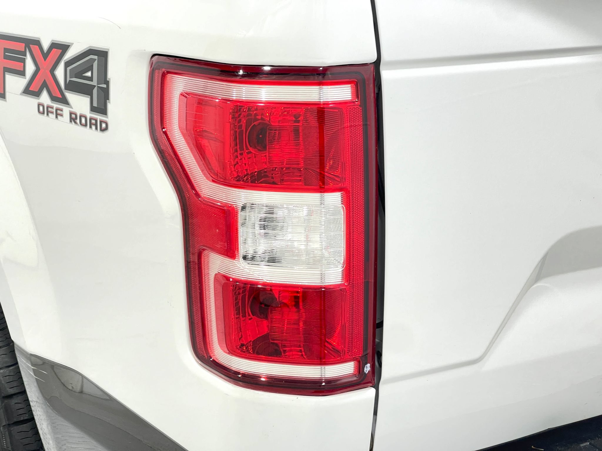 Used 2019 Ford F150 XLT w/ Equipment Group 302A Luxury AWD/4WD image 33