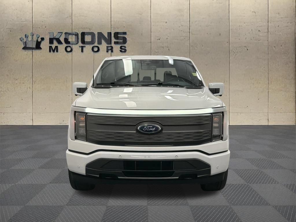 Used 2023 Ford F150 Lightning Lariat AWD/4WD video 3