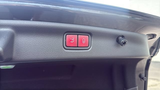 Certified 2023 Mercedes-Benz C 300 4MATIC Sedan image 25