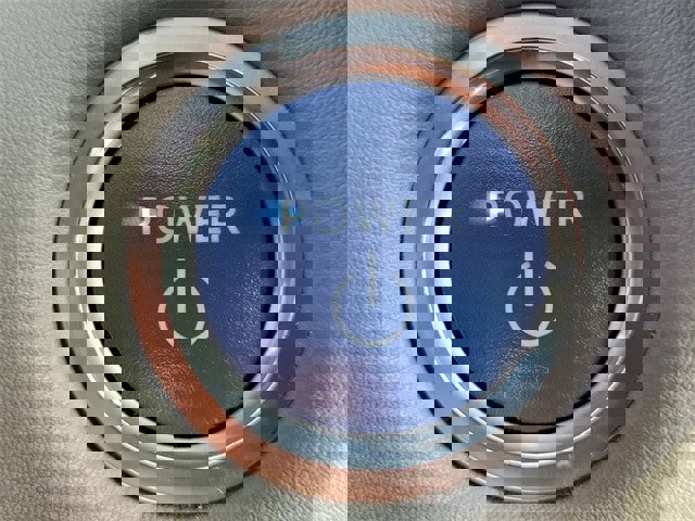 Used 2021 Toyota Highlander Limited image 23