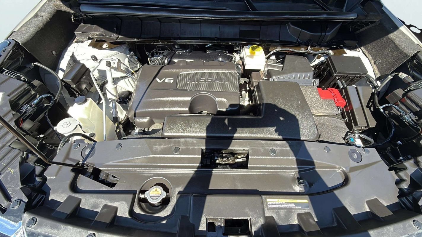 Used 2023 Nissan Pathfinder Platinum AWD/4WD image 23