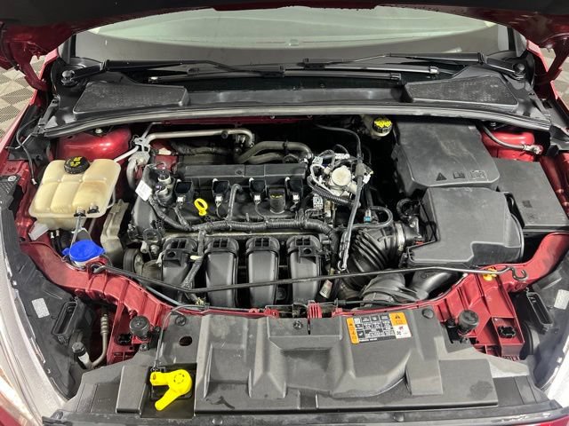 Used 2016 Ford Focus SE w/ SE Power Seat Package FWD image 3