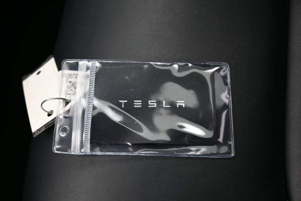 Used 2020 Tesla Model 3 Standard Range RWD image 34