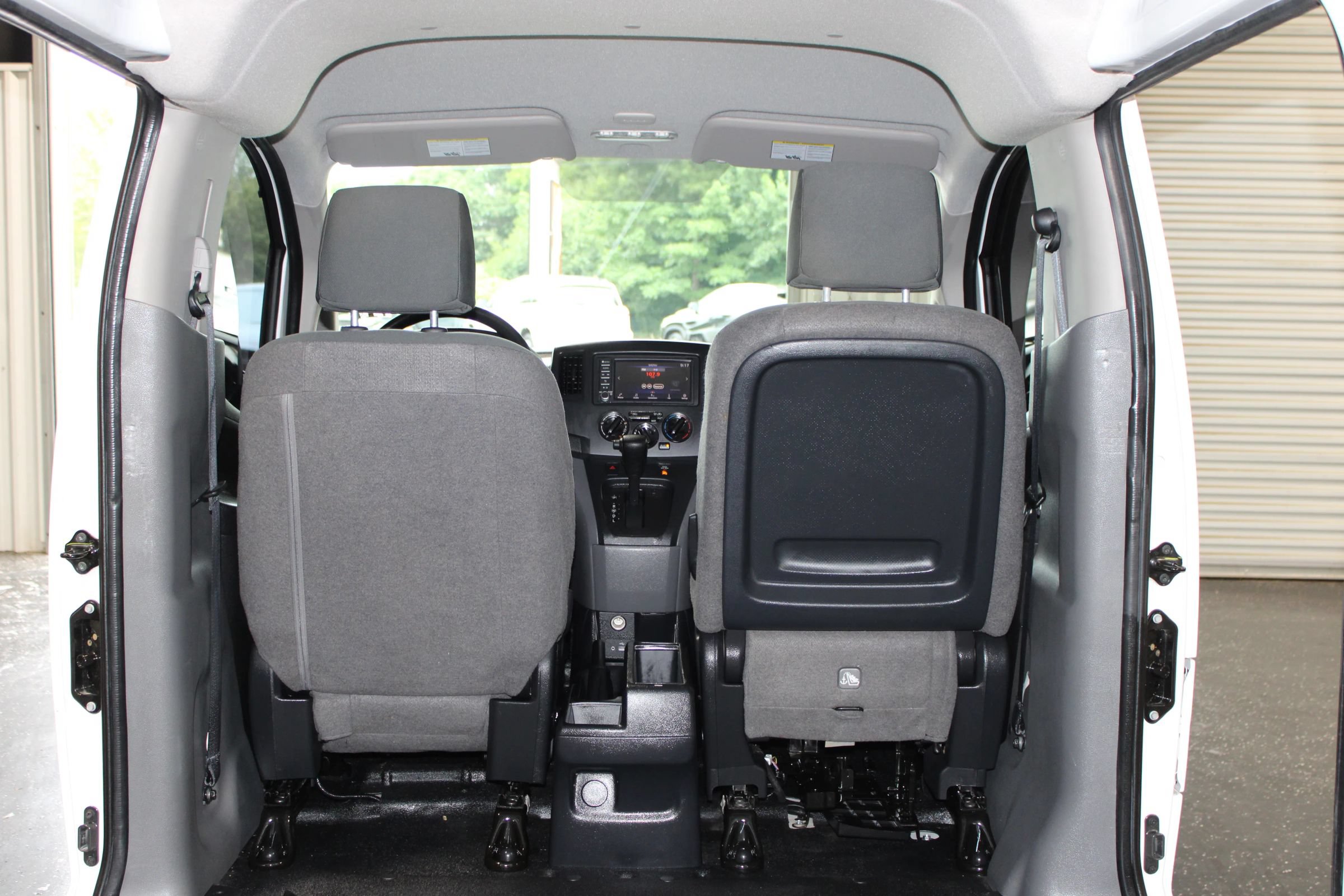 Used 2021 Nissan NV200 S FWD image 25
