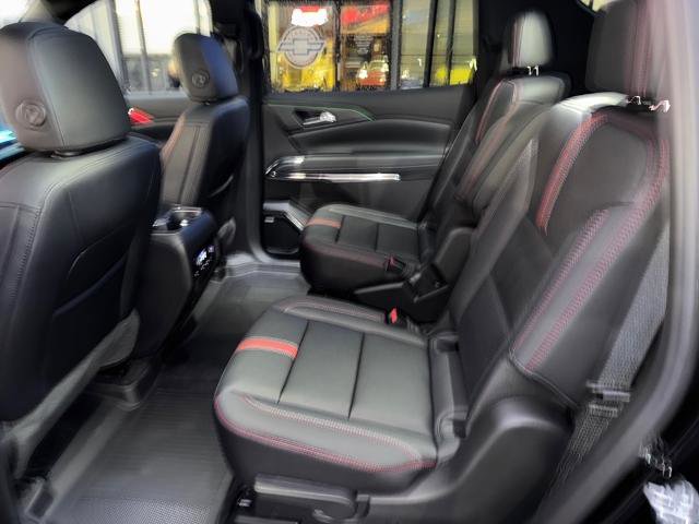 New 2026 Chevrolet Traverse RS image 10