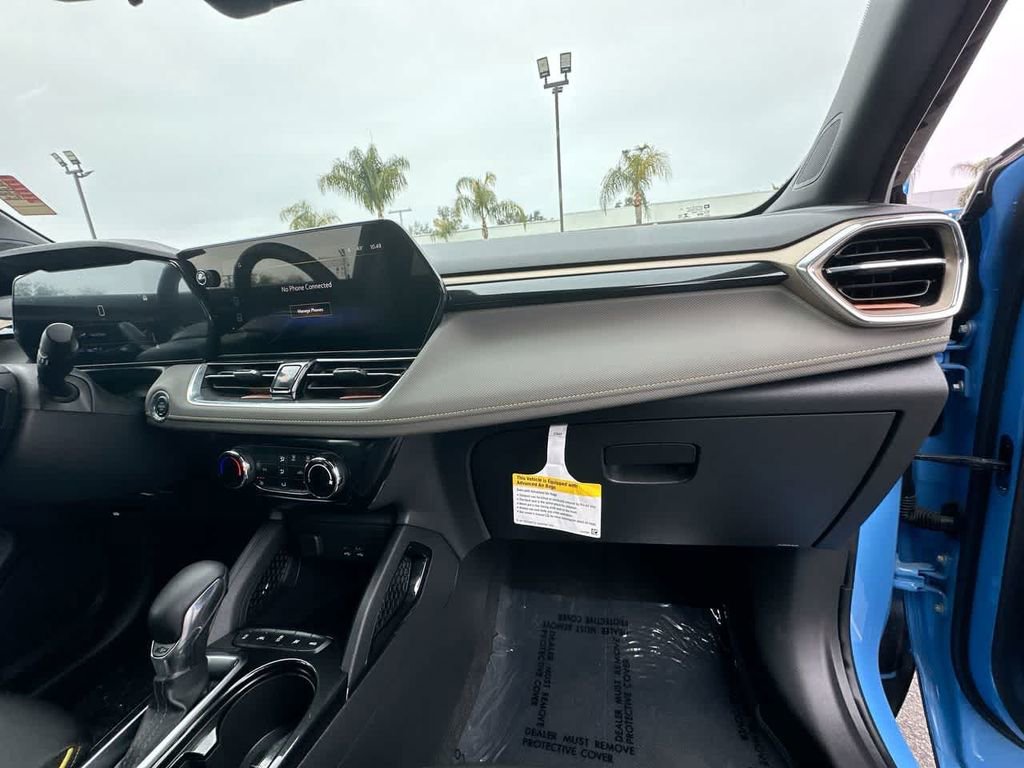 Used 2024 Chevrolet TrailBlazer ACTIV image 29