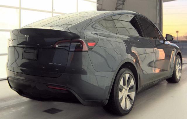 Used 2021 Tesla Model Y Long Range AWD/4WD image 5
