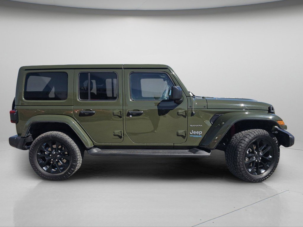 Used 2022 Jeep Wrangler Unlimited Sahara w/ Cold Weather Group image 26