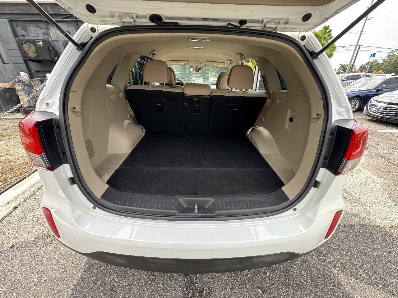 Used 2014 Kia Sorento LX FWD image 13