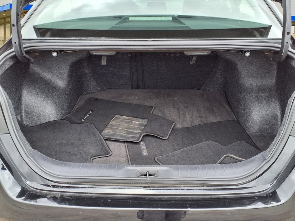 Used 2025 Nissan Altima 2.5 SV FWD image 24