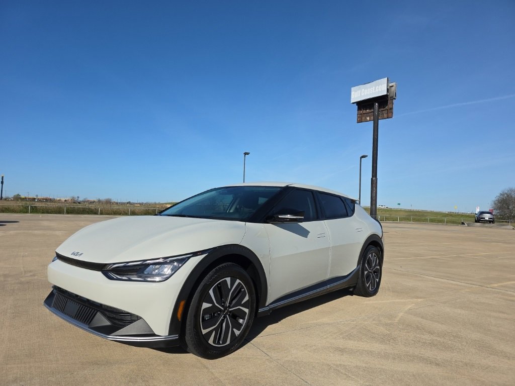 Used 2024 Kia EV6 Light image 1