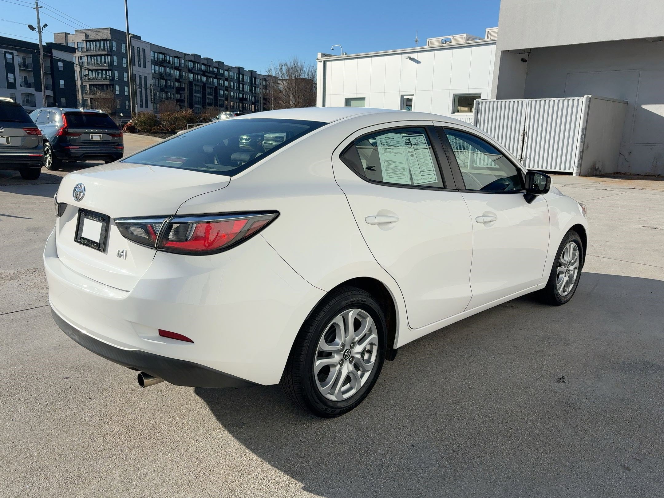 Used 2017 Toyota Yaris iA image 9