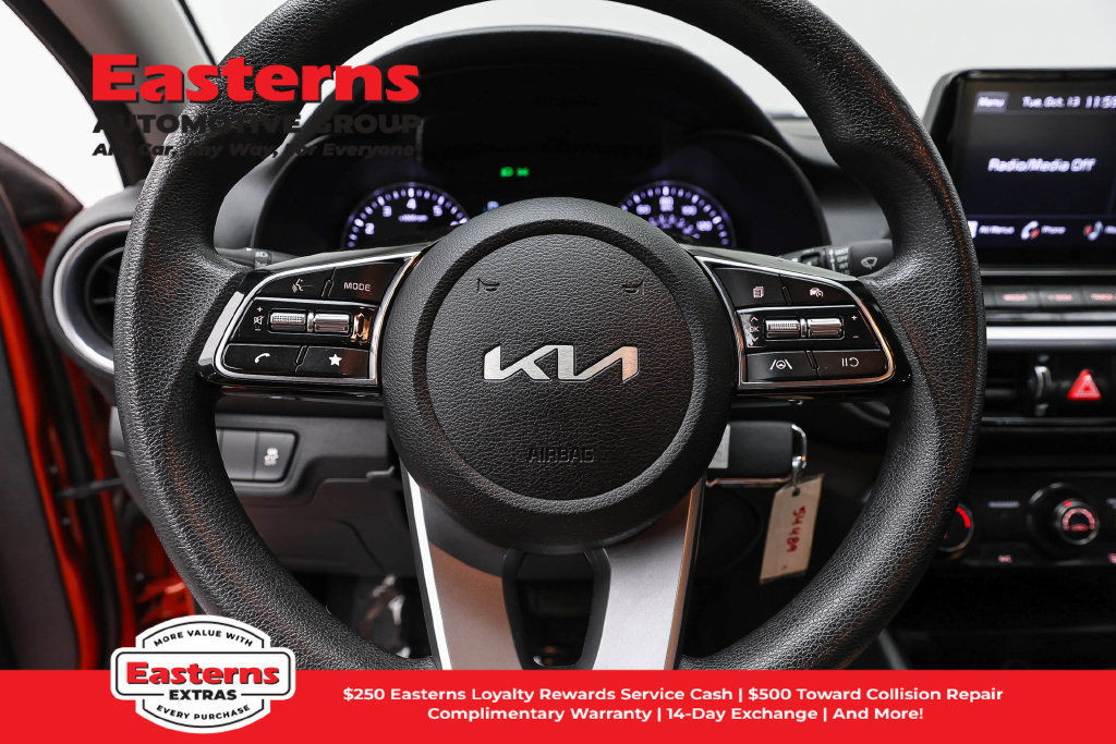 Used 2022 Kia Forte LXS FWD image 11