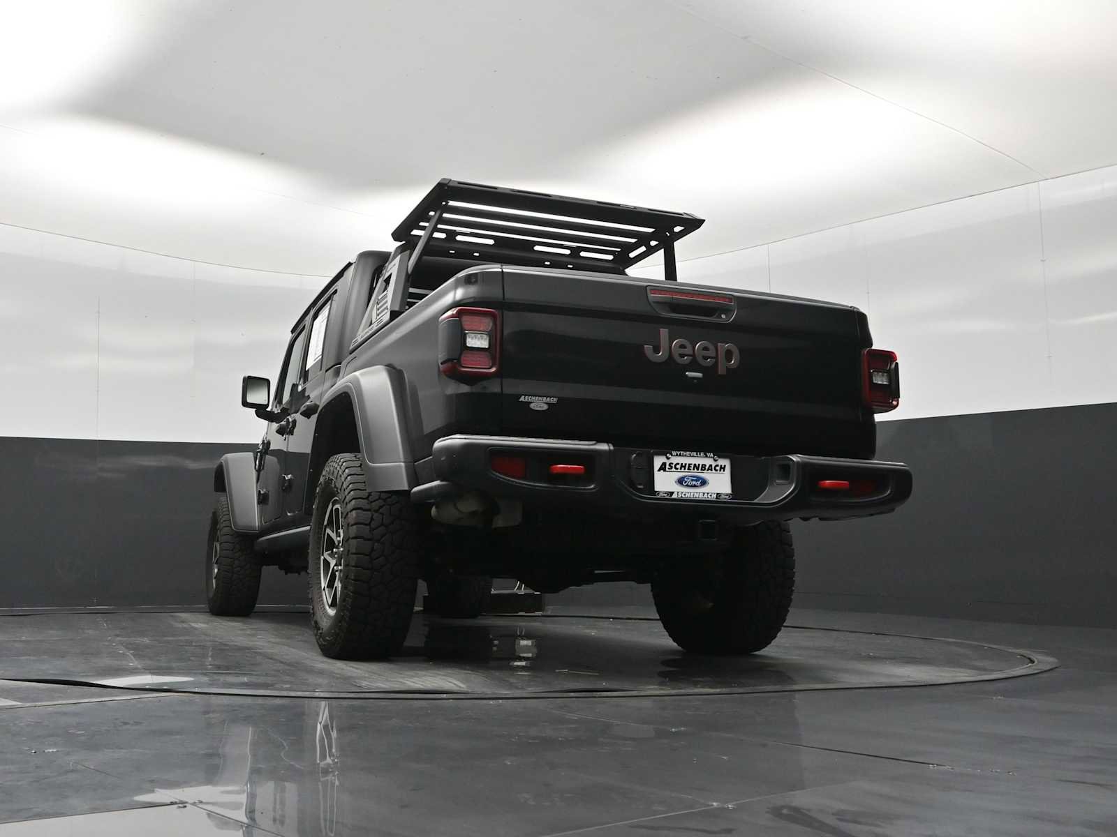 Used 2024 Jeep Gladiator Rubicon w/ Convenience Group image 28