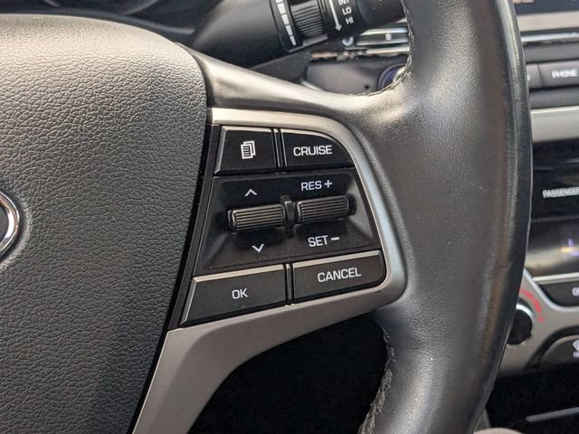 Used 2017 Hyundai Elantra Limited FWD image 23