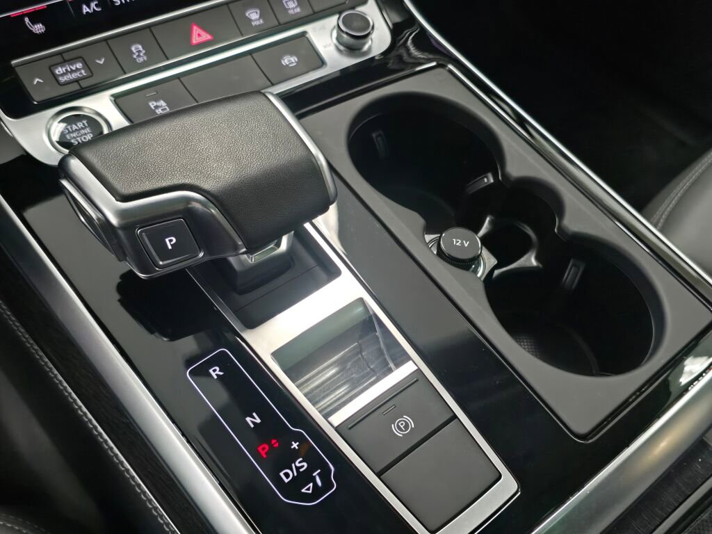 Certified 2025 Audi Q7 3.0T Premium Plus image 16