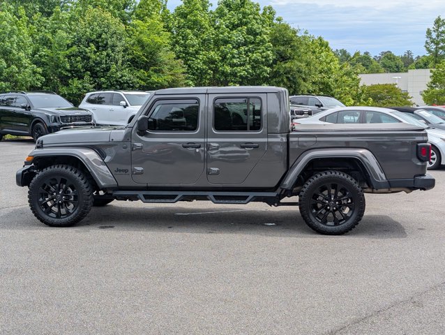 Used 2024 Jeep Gladiator Sport AWD/4WD image 12