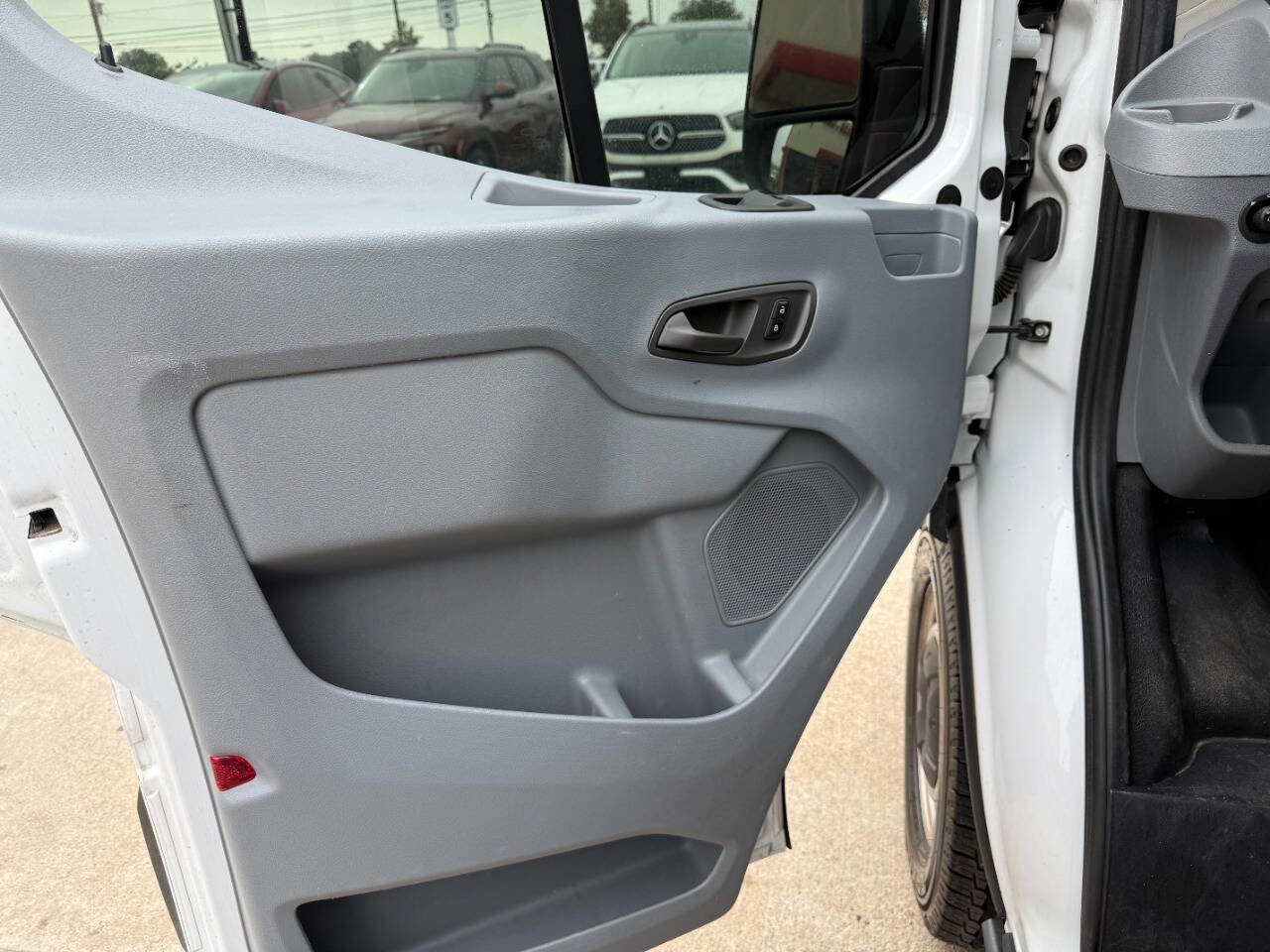 Used 2017 Ford Transit 150 XL RWD image 13