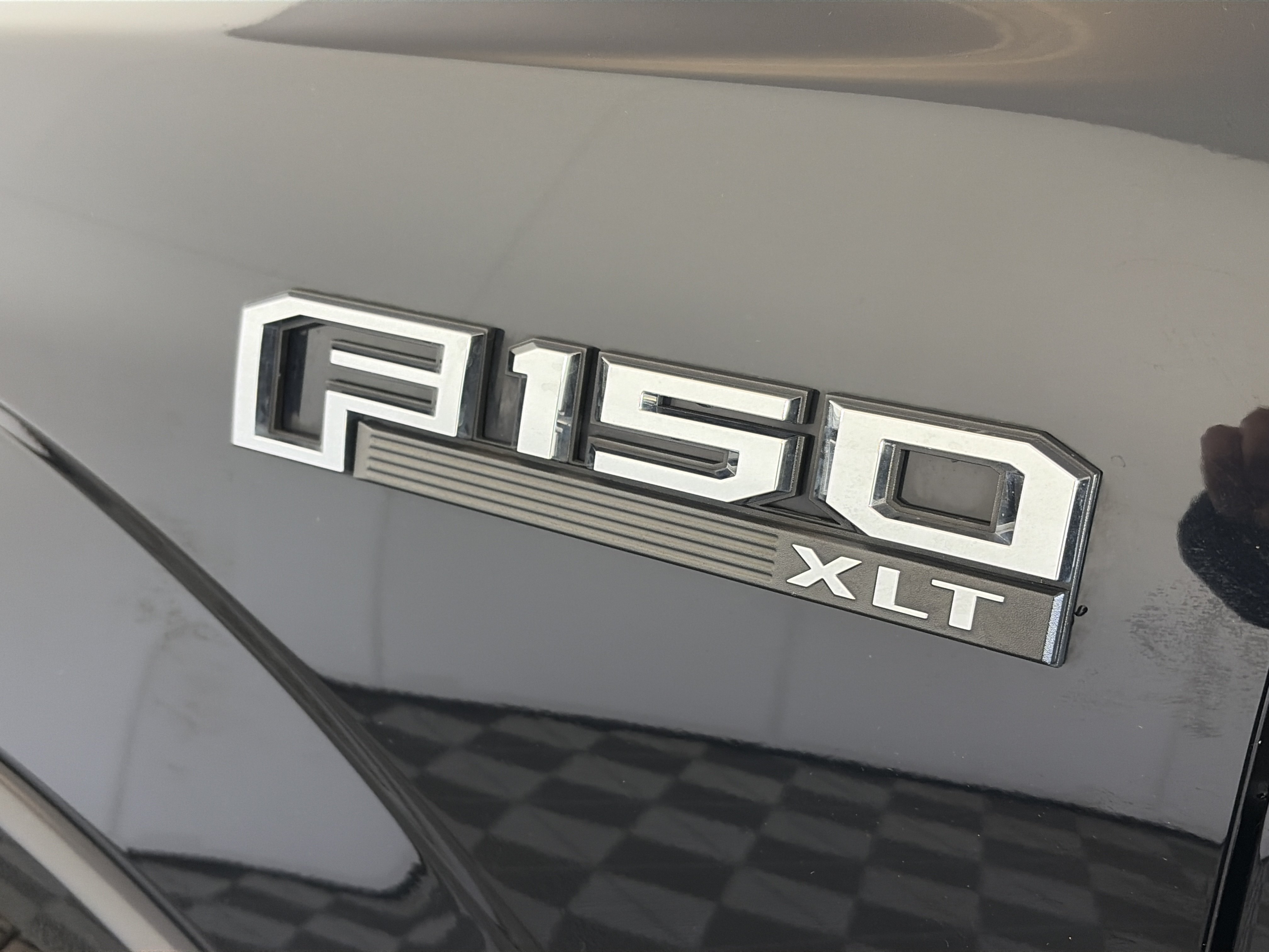 Used 2018 Ford F150 XLT w/ Equipment Group 301A Mid AWD/4WD image 19