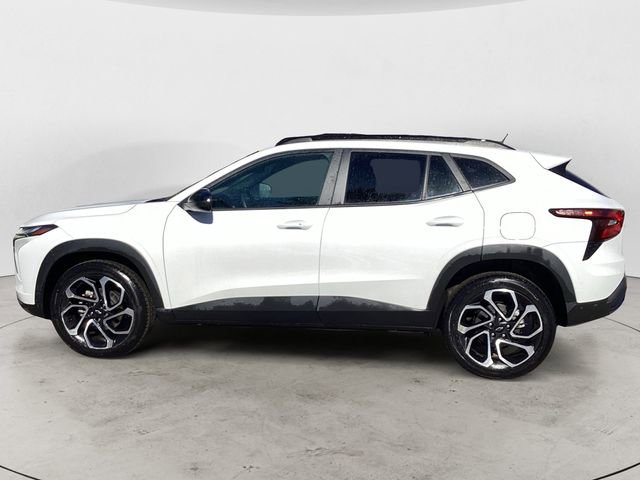 Used 2025 Chevrolet Trax RS image 2