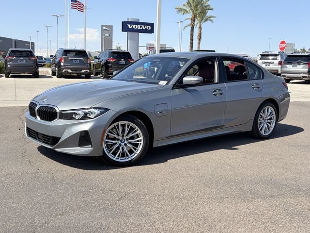 Used 2023 BMW 330e xDrive w/ Premium Package AWD/4WD image 2