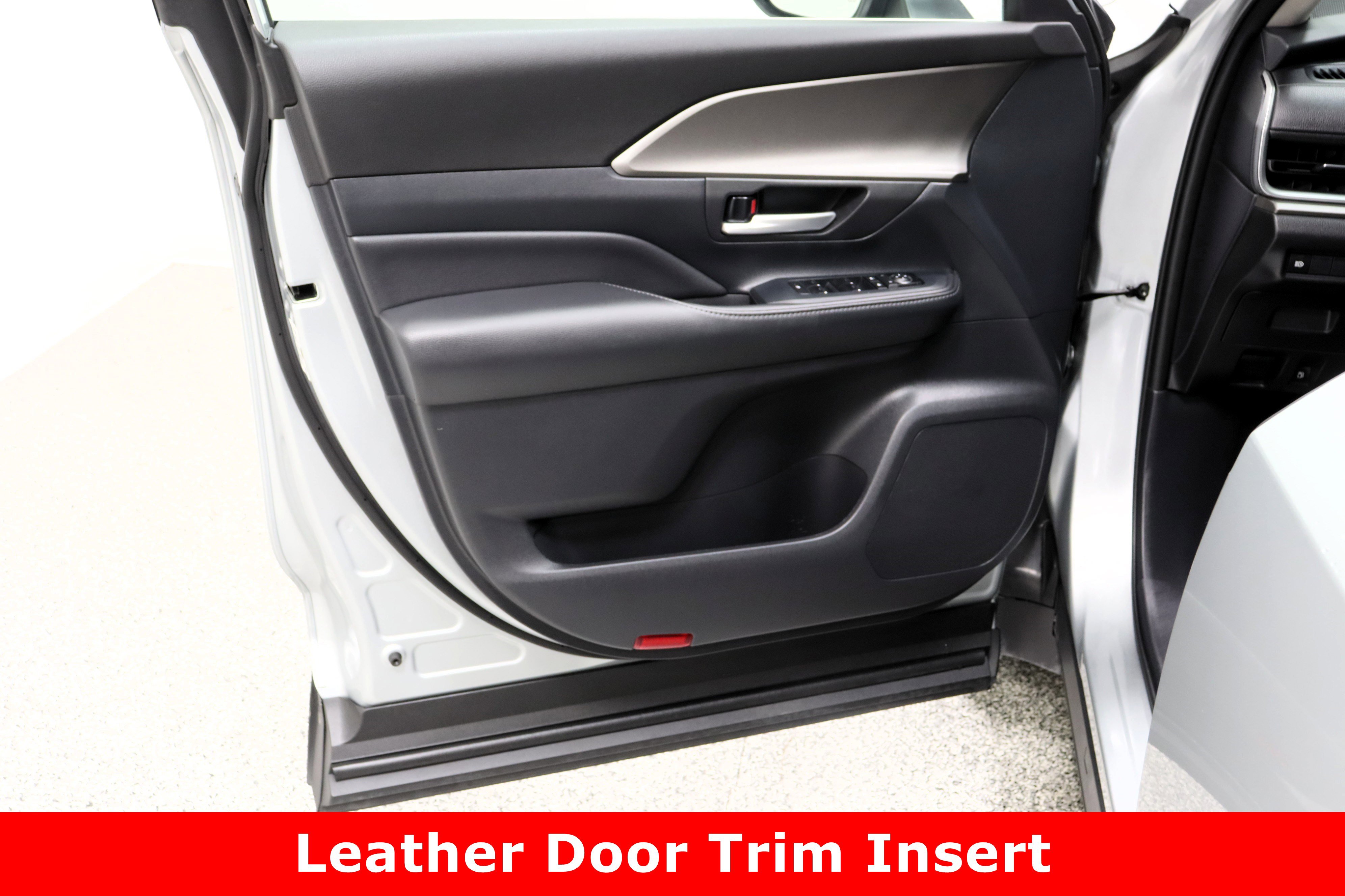 Certified 2025 Toyota Grand Highlander FWD image 12