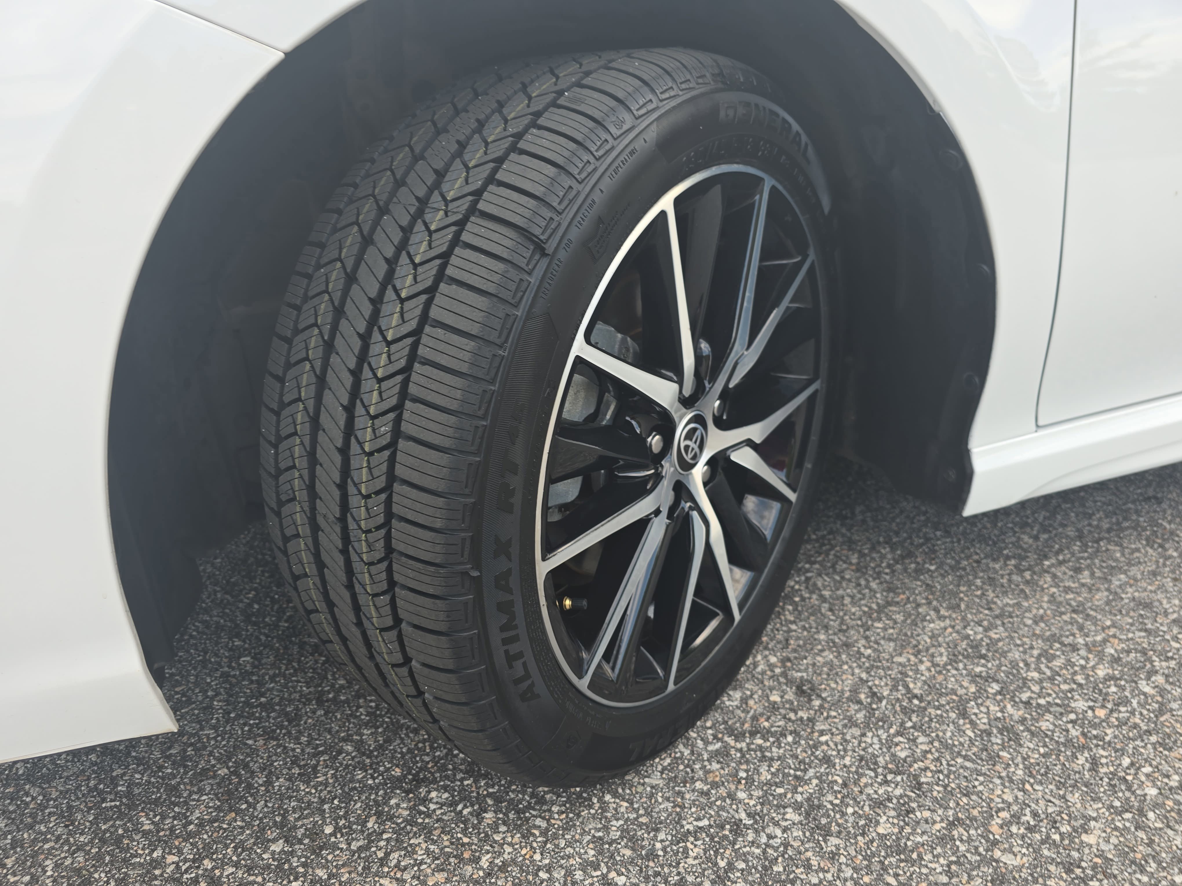 Used 2023 Toyota Camry SE FWD image 30