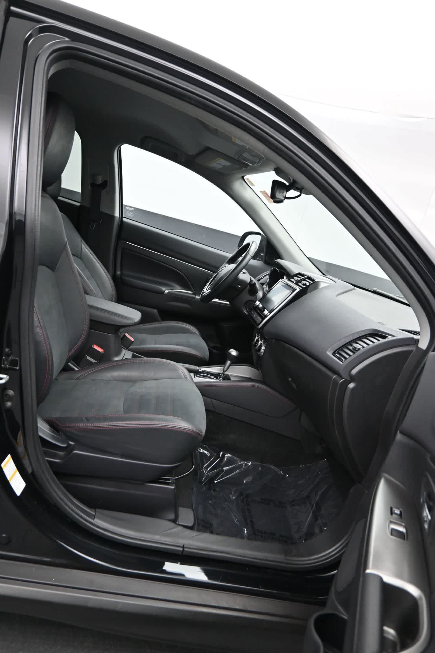 Used 2022 Mitsubishi Outlander Sport SE FWD image 11