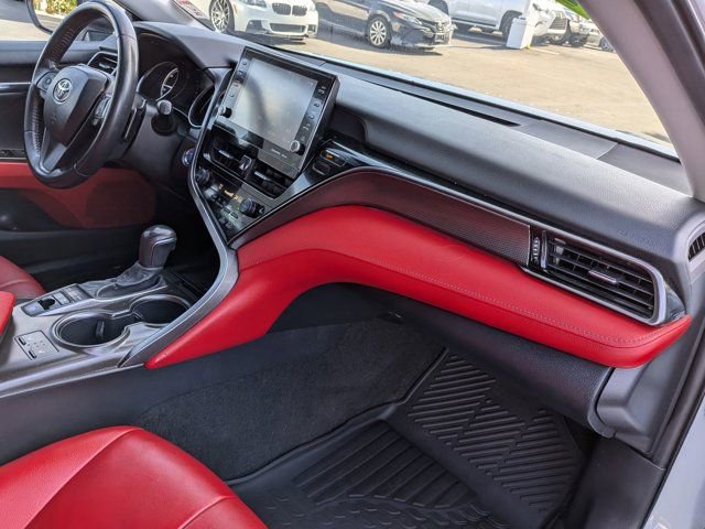 Used 2021 Toyota Camry XSE image 6