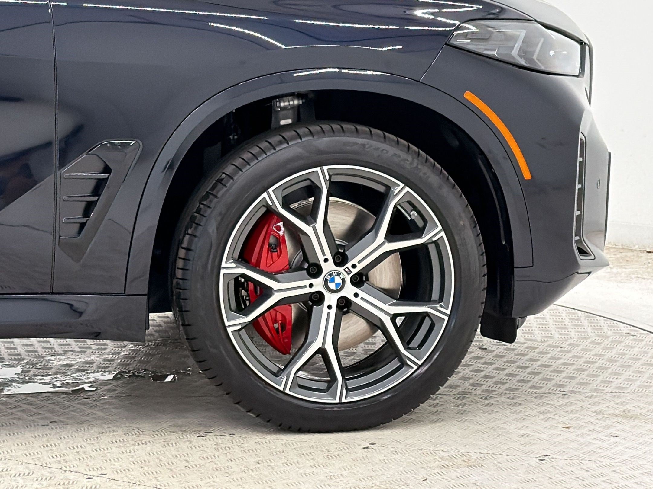 New 2026 BMW X5 xDrive40i w/ M Sport Package AWD/4WD image 13