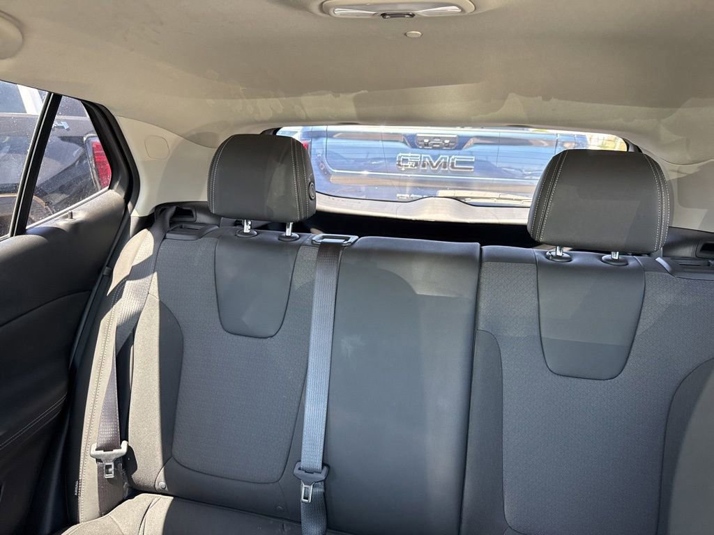 Used 2025 Buick Encore GX Preferred FWD image 9