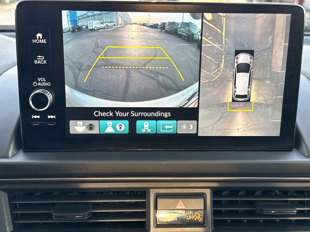 Certified 2025 Honda Pilot TrailSport image 32