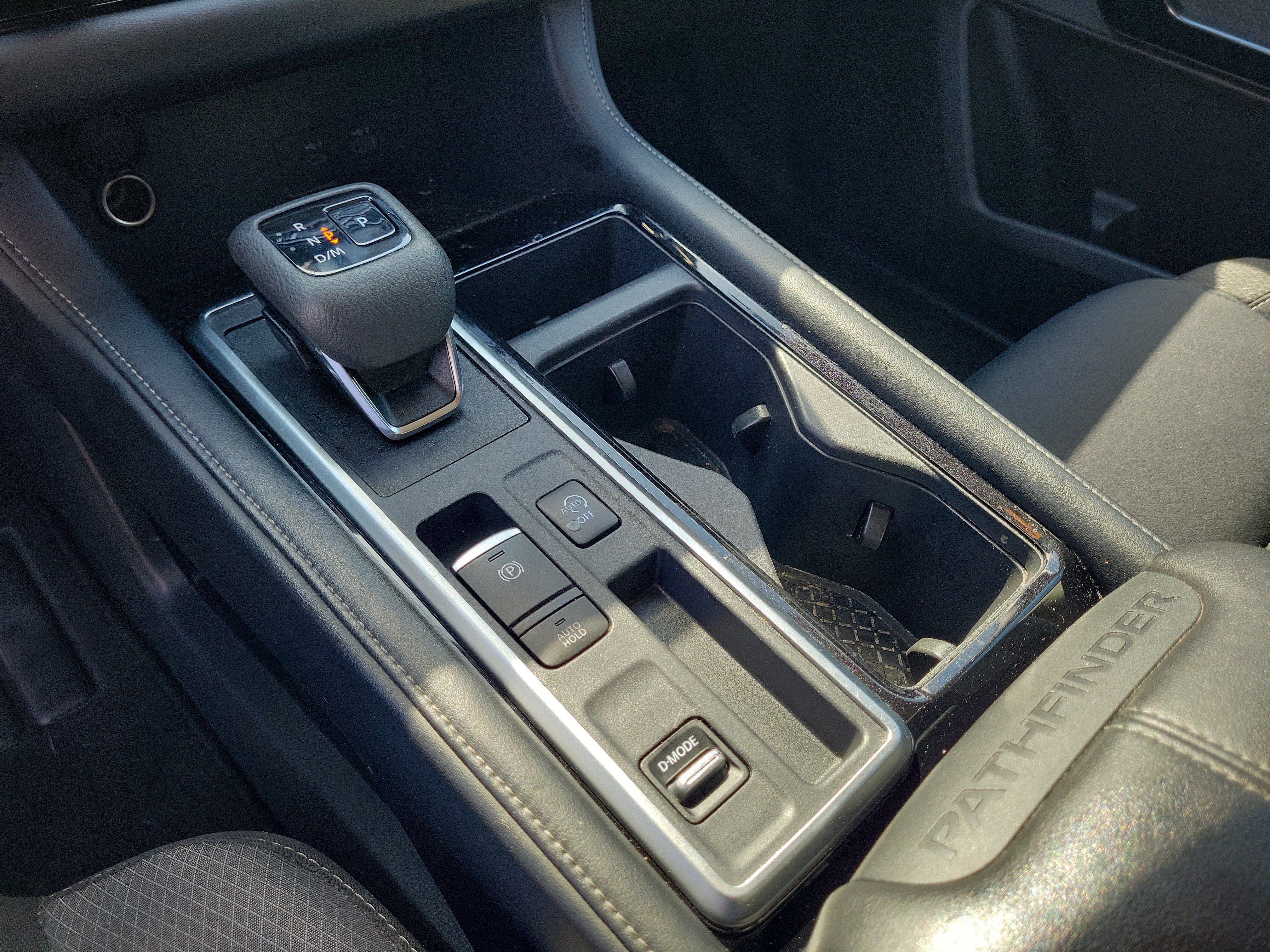Certified 2024 Nissan Pathfinder SV w/ SV Premium Package FWD image 24