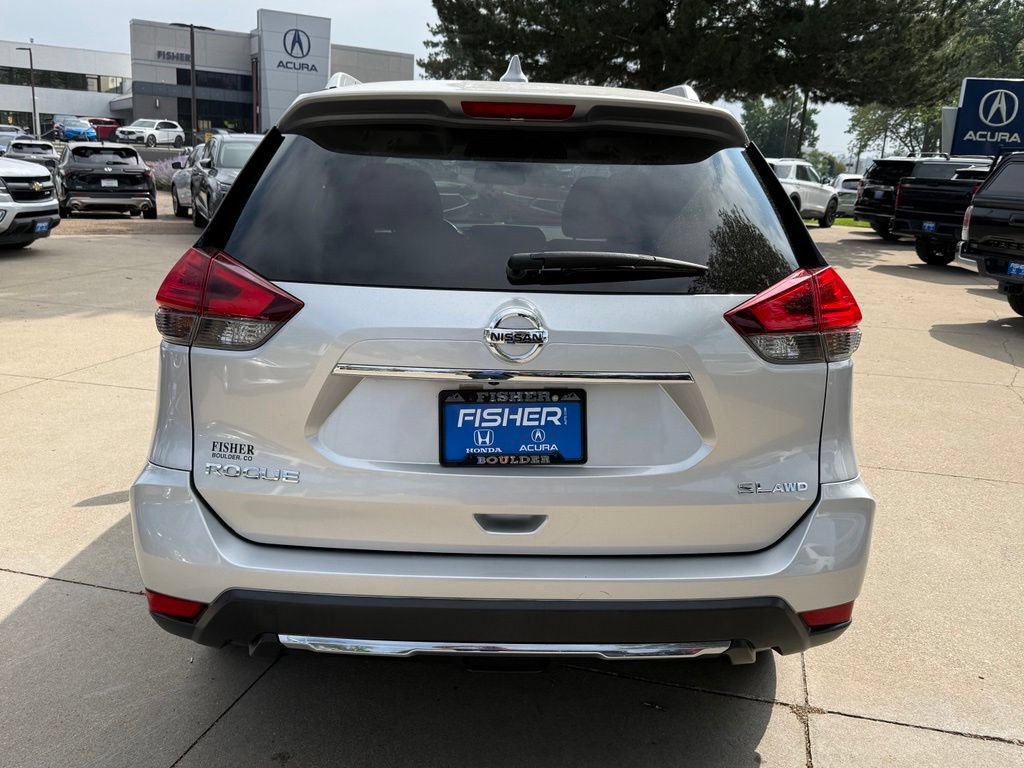 Used 2017 Nissan Rogue SL w/ SL Premium Package AWD/4WD image 5