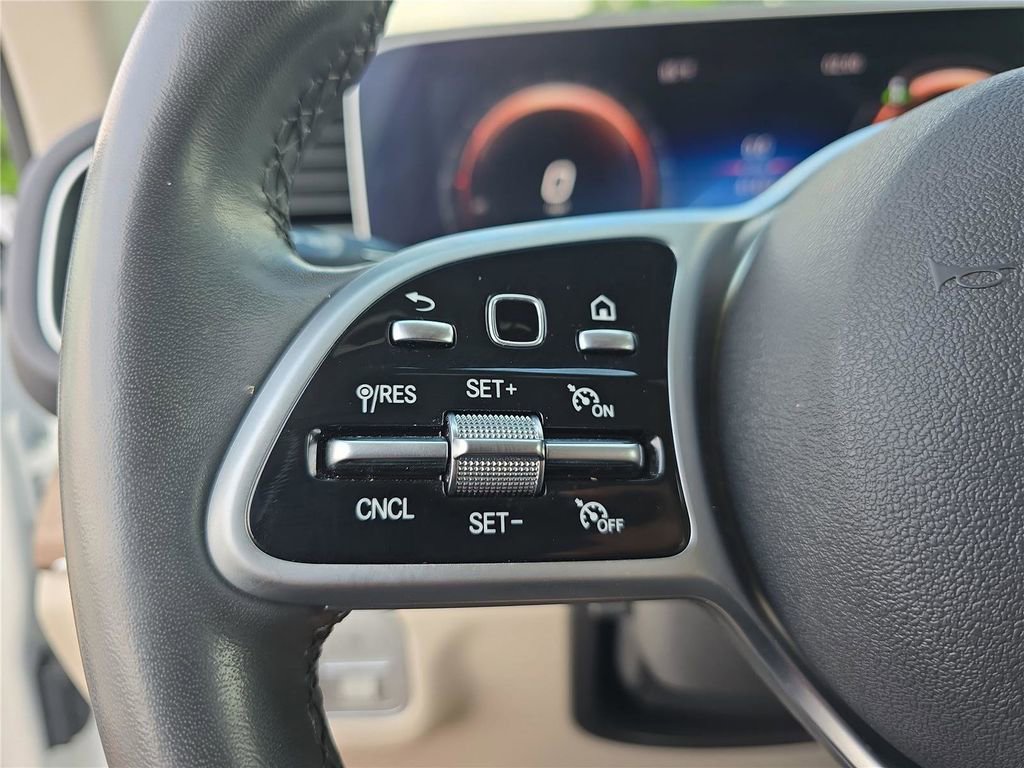 Used 2020 Mercedes-Benz GLE 350 4MATIC image 23