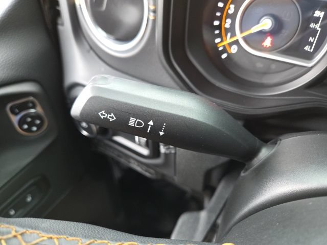 Used 2024 Jeep Wrangler Unlimited Sahara w/ Technology Group AWD/4WD image 63